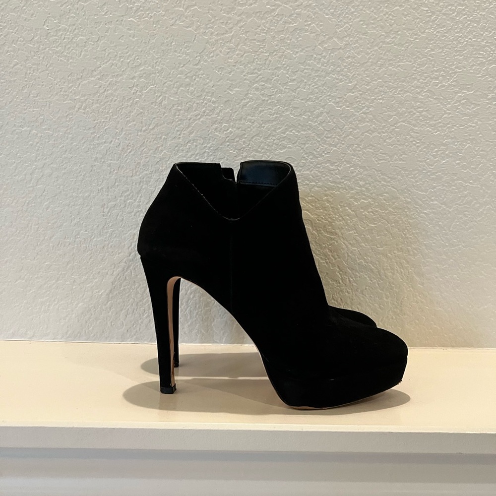 Jessica Simpson black ankle booties